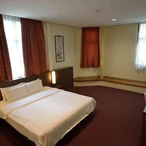 https://vip-hotel-singapore.singapore-best-hotels.net