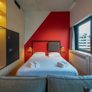 https://via-suites.amsterdamhotelsnl.com